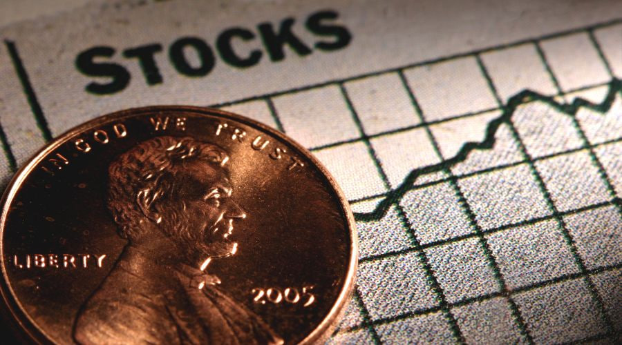 Fed Rate Pause Sparks Market Rally; Oil Prices Fall on Oversupply